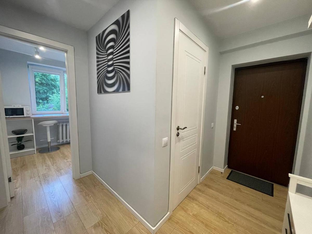 Modern 1Br Haven Near Two Parks Appartement Riga Buitenkant foto
